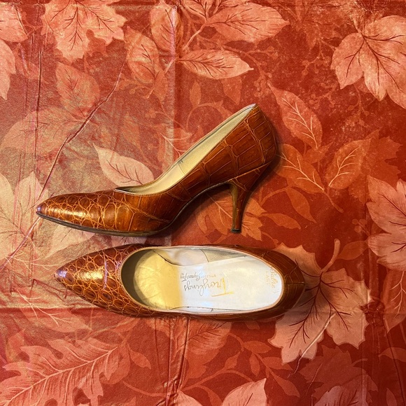 Genuine Alligator Leather Heels - Picture 4 of 8